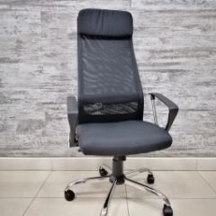 Кресло Barneo K-116 для персонала (черная ткань, черная сетка) в Когалыме - kogalym.mebel24.online | фото 1